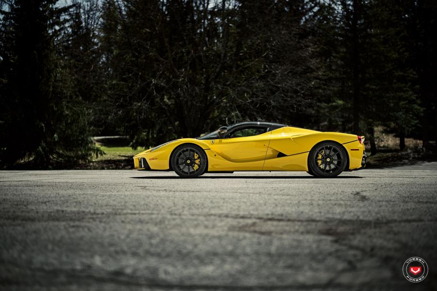  Ferrari LaFerrari on Vossen Wheels (M-X2) 2018 года  (фото 9 из 21)